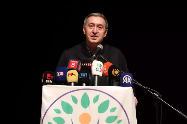 Bakırhan; “Öcalan Tarihi Çağrı Yapmaya Hazırlanıyor”