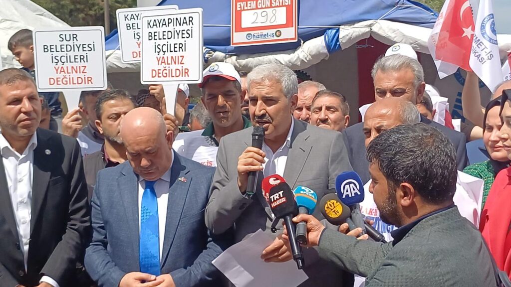 AK Parti’den DEM Partili Belediyelere İşçi Çıkarma Tepkisi