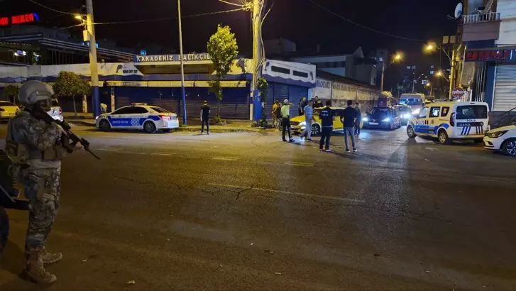 300 Polisle ‘Narko Hançer’ Uygulaması Yapıldı, 9 Kişi Gözaltına Alındı