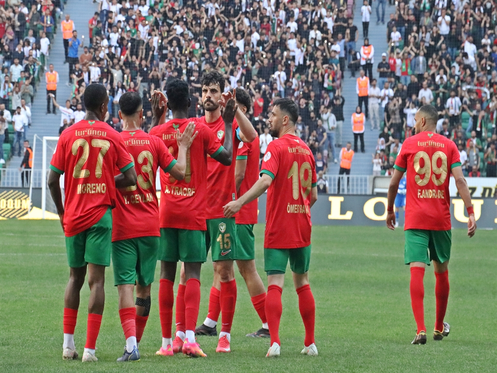 Amedspor, Sahasındaki Son Maçta Adanaspor’u 4-0 Yendi