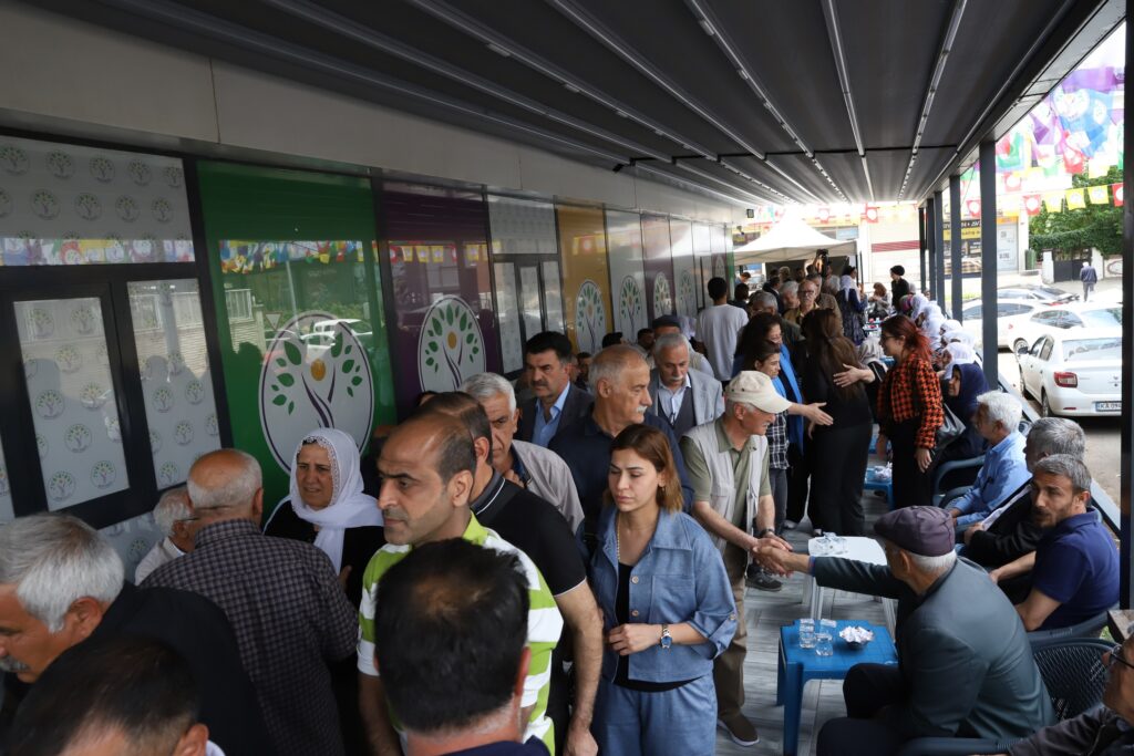 Diyarbakır’da Sırrı Süreyya Önder İçin Taziye Kuruldu