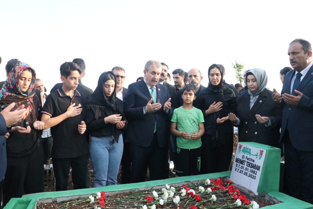 BBP Genel Başkanı Destici, Diyarbakır’da Taziye Ziyaretinde Bulundu