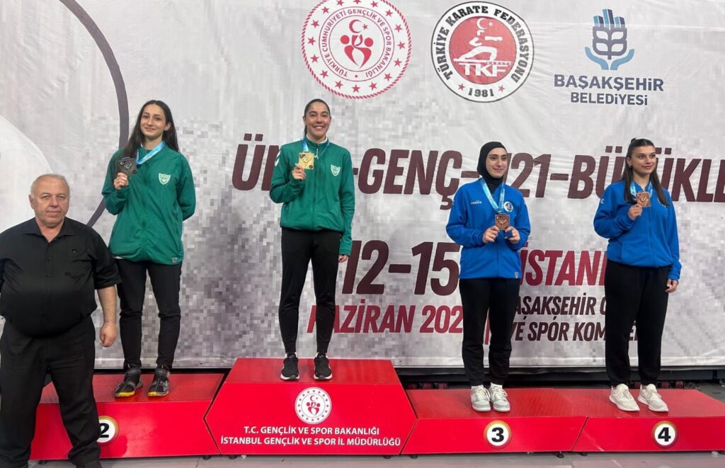 Milli Karateci Sena Kızılaslan, Türkiye Karate Premier Ligi’nde Gümüş Madalya Kazandı