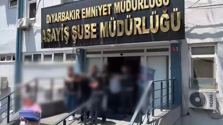 Anne ile 3 Çocuğunun Öldüğü Yangında Gözaltına Alınan 5 Şüpheli Adliyede