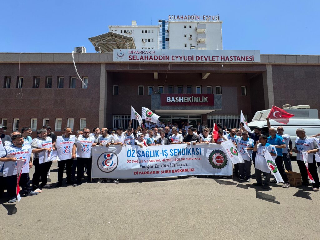 Aküzüm; ‘Adil Bir Ücret, İnsanca Yaşam ve Büyümeden Hak Ettiğimiz Payı Talep Ediyoruz’