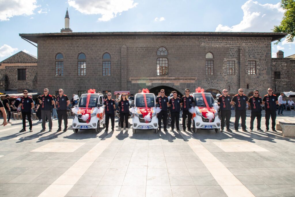 Diyarbakır’da Turizm Polislerine Elektrikli 3 Araç Tahsis Edildi