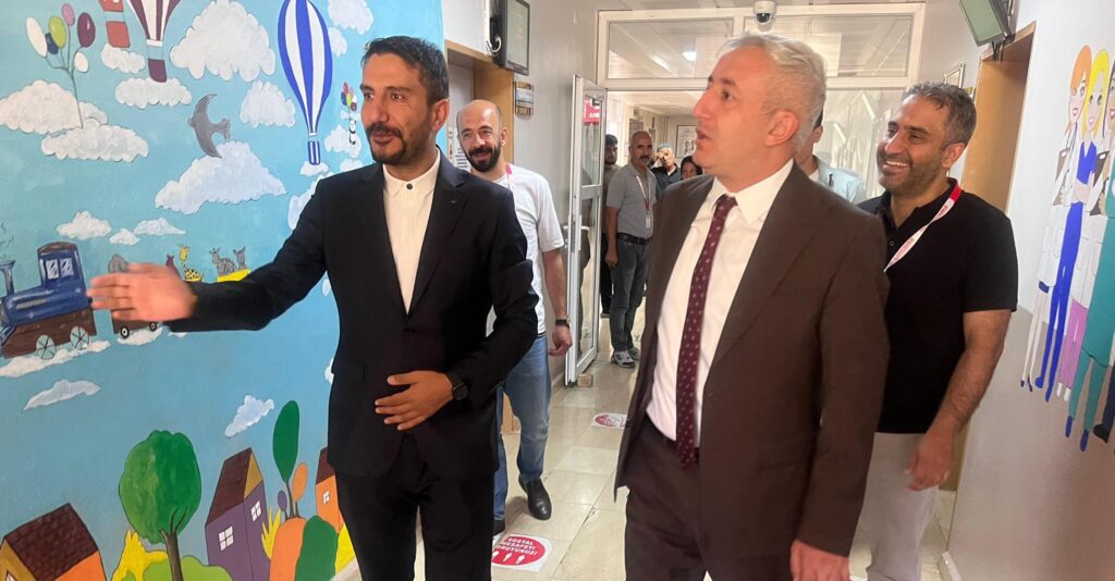 Lice’nin Yeni Kaymakamı İkis, İlk Ziyaretini Hastaneye Yaptı
