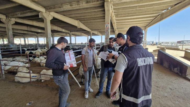 Diyarbakır’da, Polisten Kurban Satıcılarına ‘Sahte Para’ Uyarısı