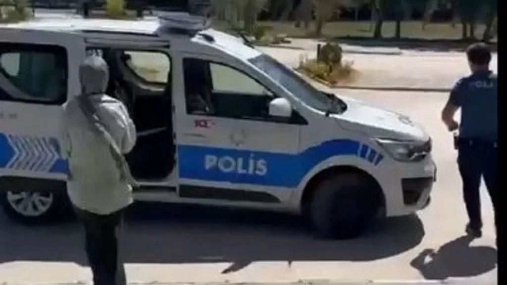 Kimliği Kaybolan Aday, Fotoğrafçı Açılarak Geçici Kimlikle Sınava Yetiştirildi